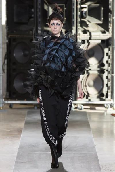 Look 36